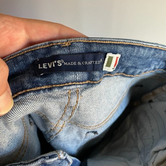 Levi's distressed high rise skinny jeans - Picture 6 of 7